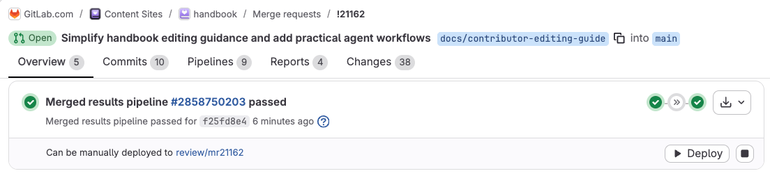 レビューアプリのデプロイ操作が表示された GitLab MR